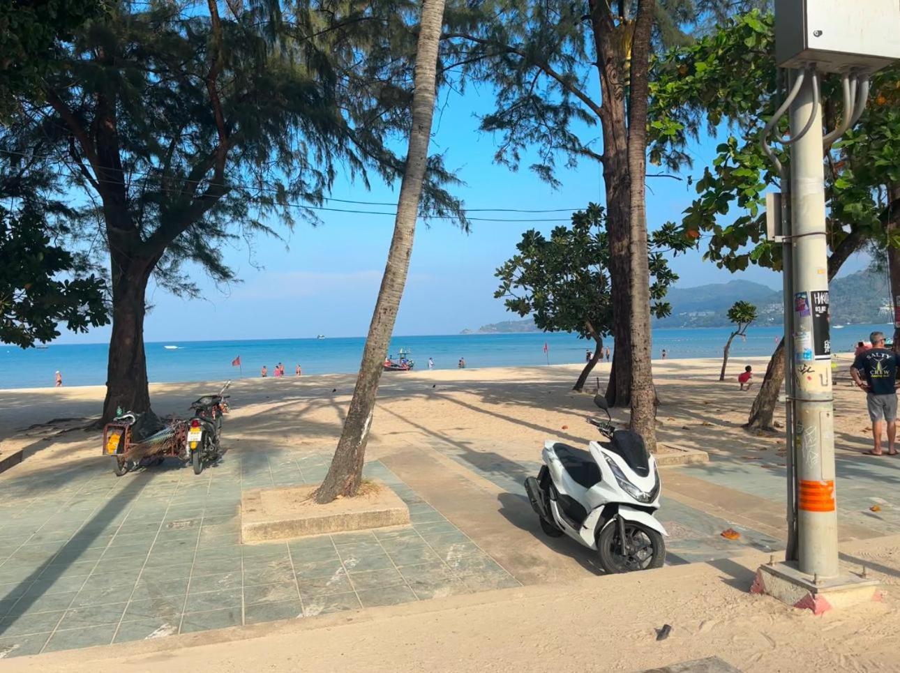 The Taksim Patong Beach Hotel Exterior photo
